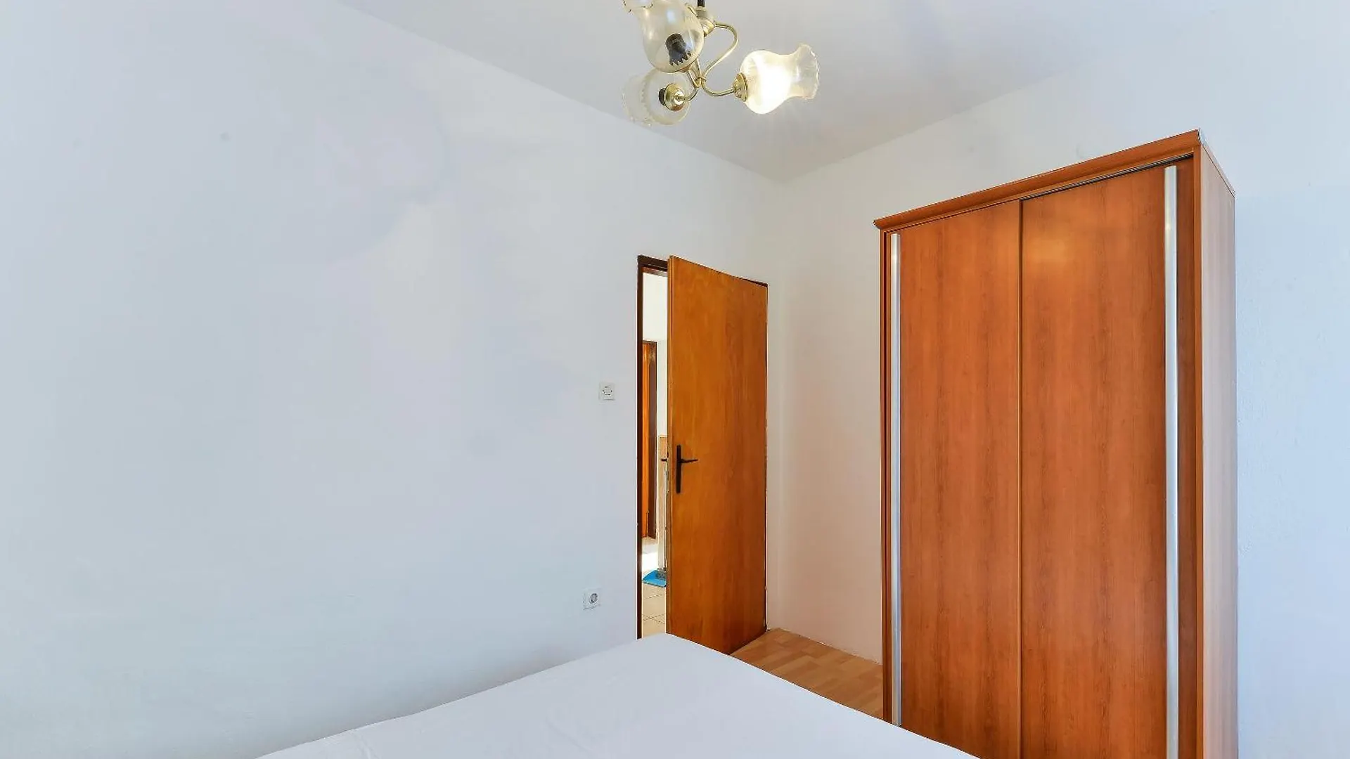 Apartment Basic Mario Vir