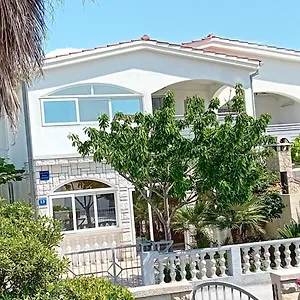 Apatmani Peternel Apartmán