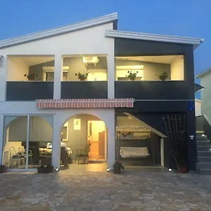 Roko Apartmán